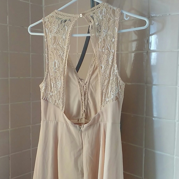 NWOT Long, pretty dress Forever 21 - Picture 4 of 6